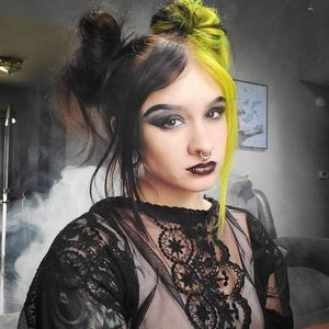 Meet your Posher, Teresa